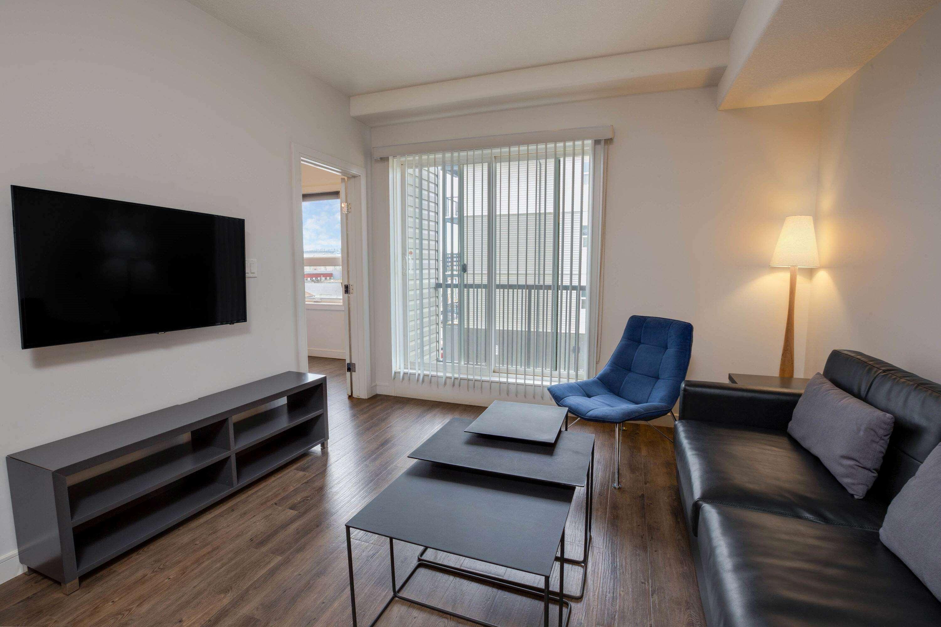 Ramada By Wyndham Fort Mcmurray Exterior photo