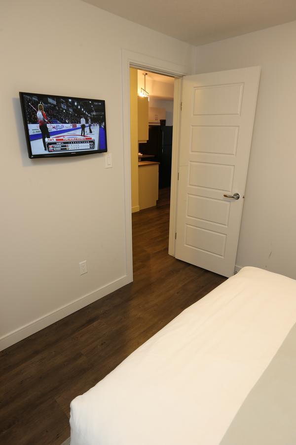 Ramada By Wyndham Fort Mcmurray Exterior photo